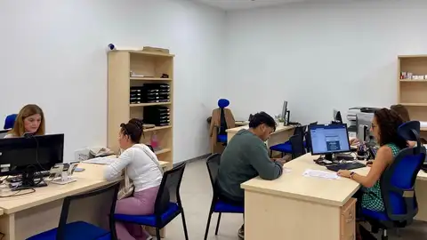 La Tenencia de Alcaldía del Grao traslada temporalmente su atención a la plaza Pintor Porcar La Tenencia de Alcaldía del Grao traslada temporalmente su atención a la plaza Pintor Porcar