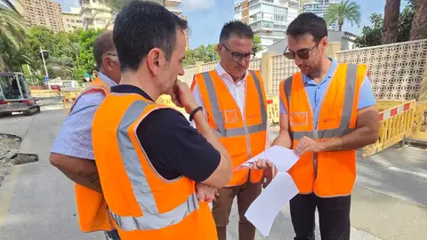 Benidorm invierte más de 260.000 euros en la renovación de infraestructuras hidráulicas en la calle Vinaroz Benidorm invierte más de 260.000 euros en la renovación de infraestructuras hidráulicas en la calle Vinaroz