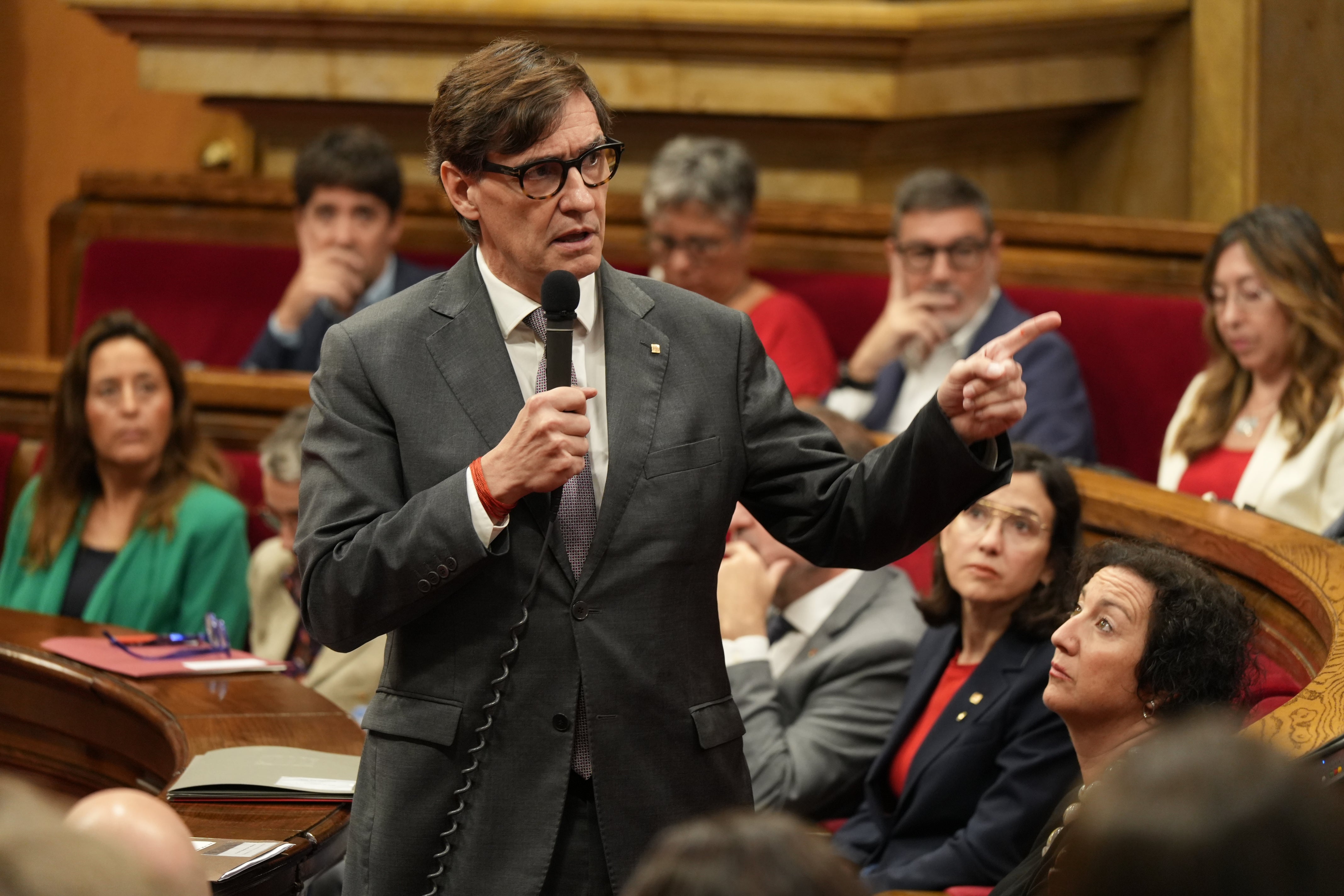 El Parlament es converteix en un escenari de precampanya electoral El Parlament es converteix en un escenari de precampanya electoral