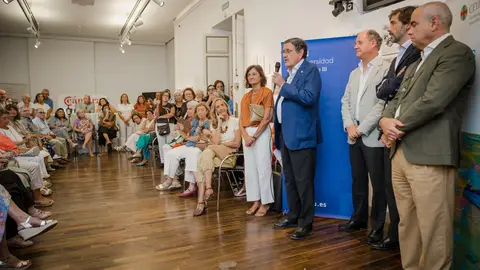 La Vniversitas Senioribvs CEU Fernando III supera los 300 alumnos matriculados y amplía su oferta cultural La Vniversitas Senioribvs CEU Fernando III supera los 300 alumnos matriculados y amplía su oferta cultural