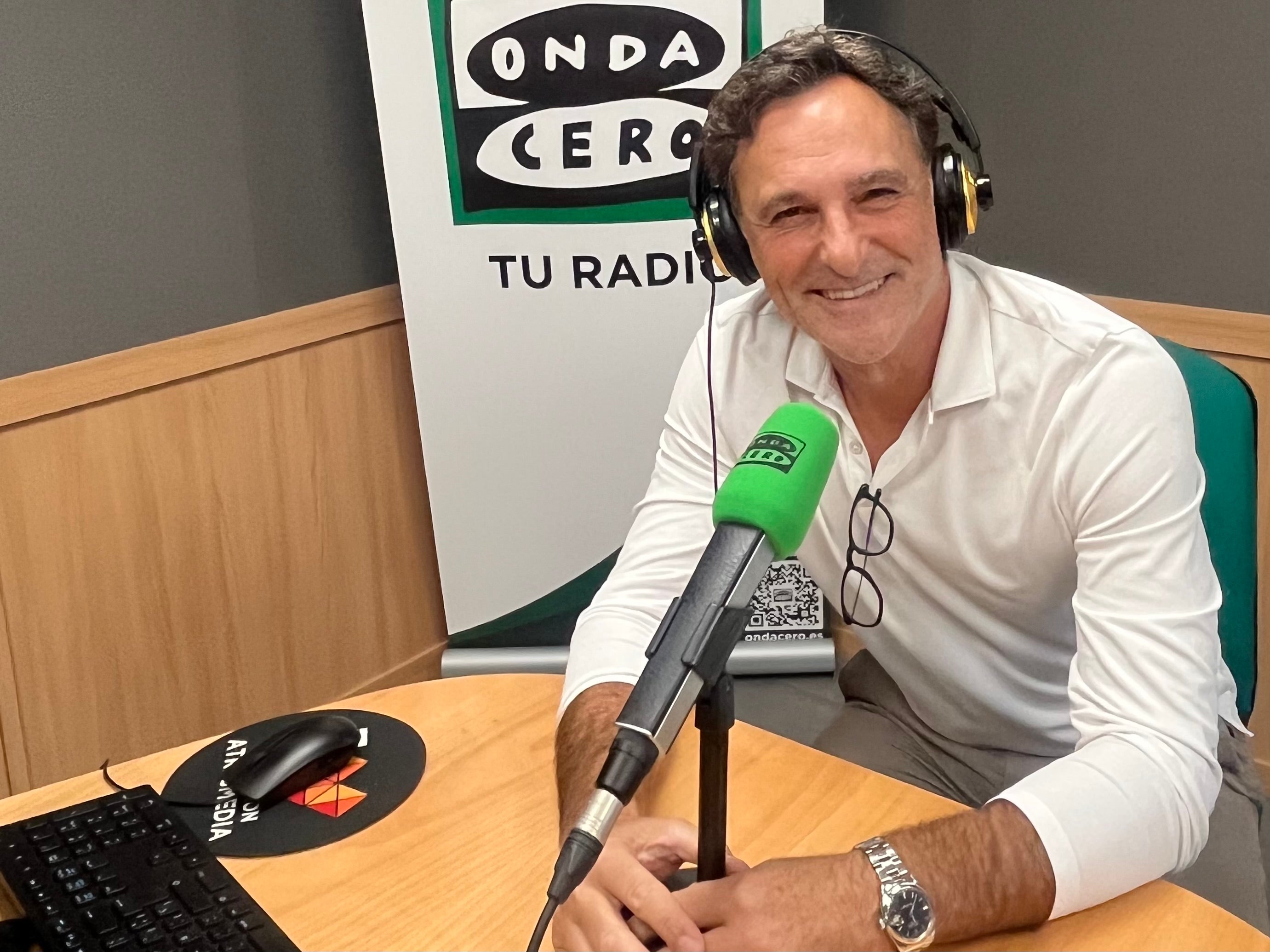 Sandro Albaladejo (Carmina): “Seguimos haciendo los zapatos como nos enseñaron nuestros abuelos” Sandro Albaladejo (Carmina): “Seguimos haciendo los zapatos como nos enseñaron nuestros abuelos”