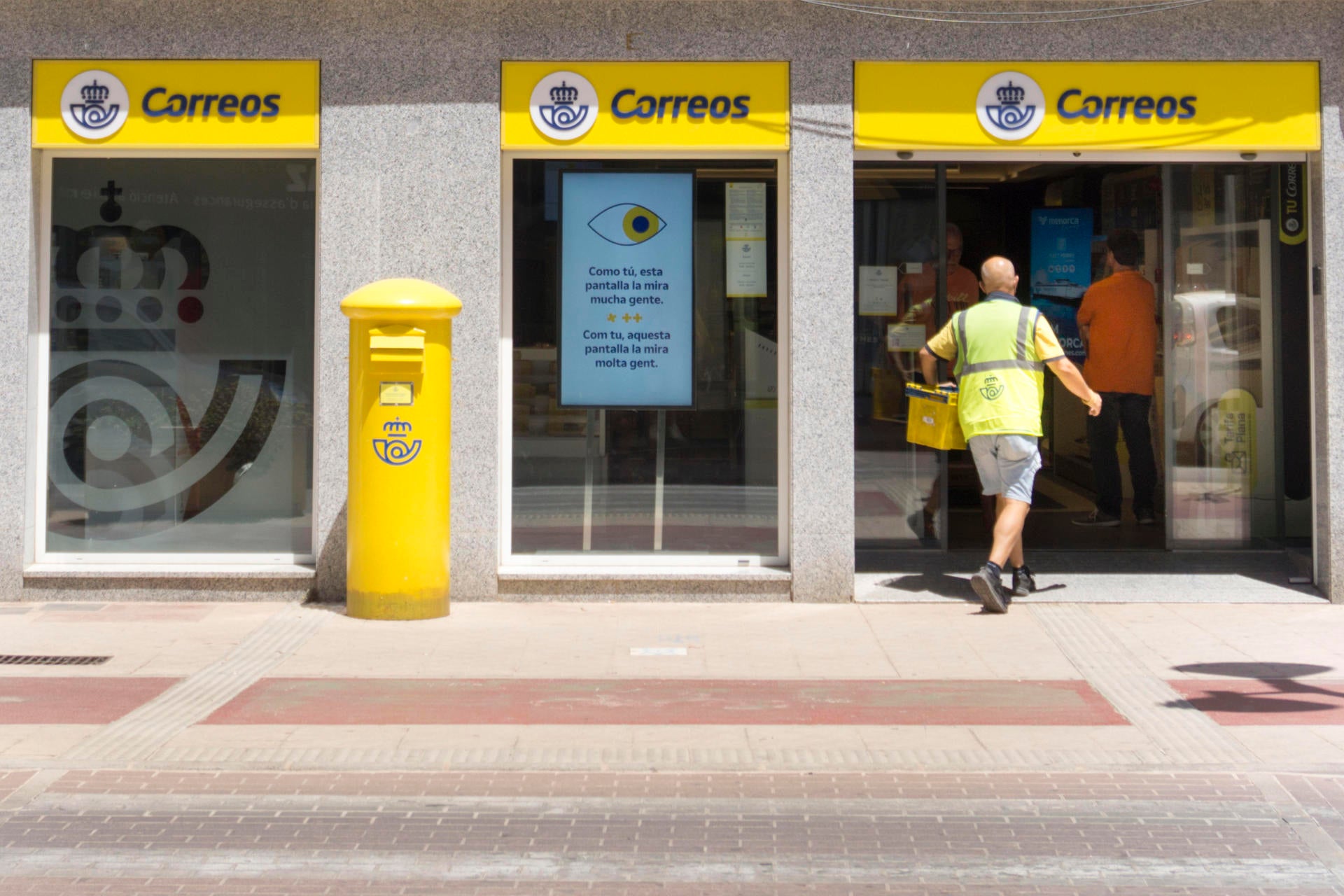 Imagen de archivo de una oficina de Correos. Imagen de archivo de una oficina de Correos.