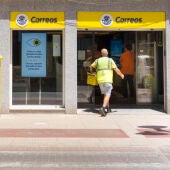 Imagen de archivo de una oficina de Correos.