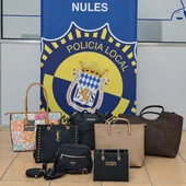 Intervenidos en Nules varios bolsos presuntamente falsificados durante la Feria de Ganadería y Maquinaria Agrícola Intervenidos en Nules varios bolsos presuntamente falsificados durante la Feria de Ganadería y Maquinaria Agrícola