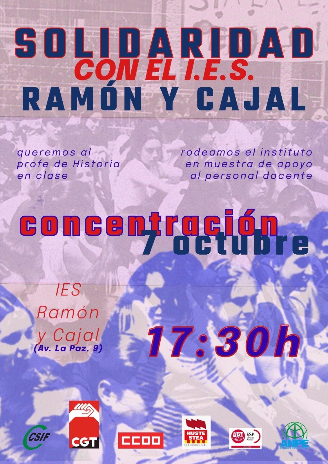 Alumnado y profesorado del IES Ramón y Cajal abrazan el centro en apoyo al docente sancionado Alumnado y profesorado del IES Ramón y Cajal abrazan el centro en apoyo al docente sancionado