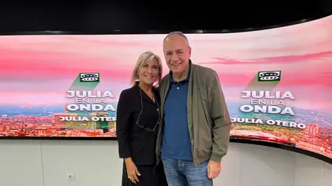 Julia Otero y Pepe Colubi en Julia en la onda Julia Otero y Pepe Colubi en Julia en la onda