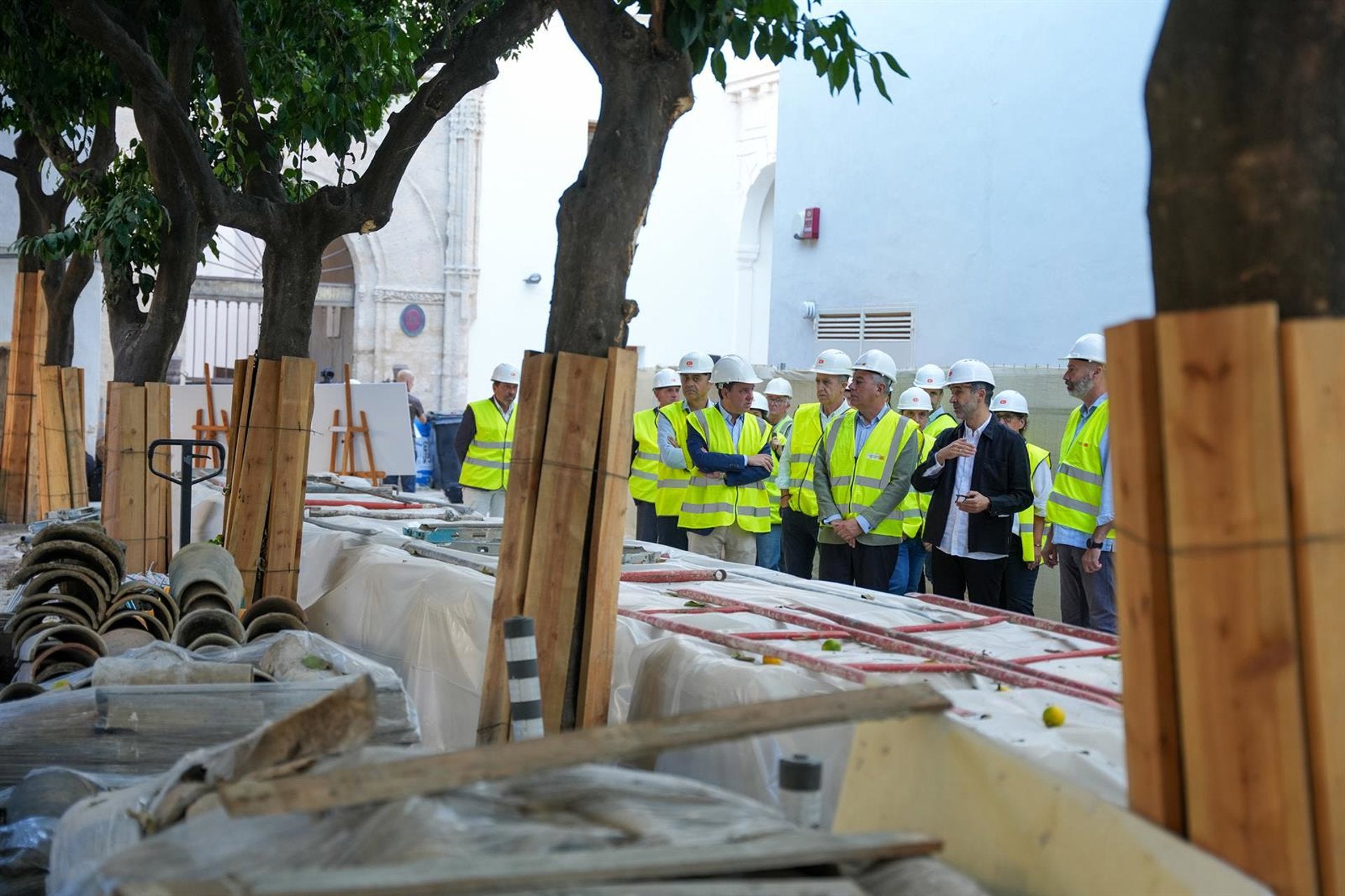 Avanza la rehabilitación de Santa Clara, que recuperará su portada del siglo XVII Avanza la rehabilitación de Santa Clara, que recuperará su portada del siglo XVII