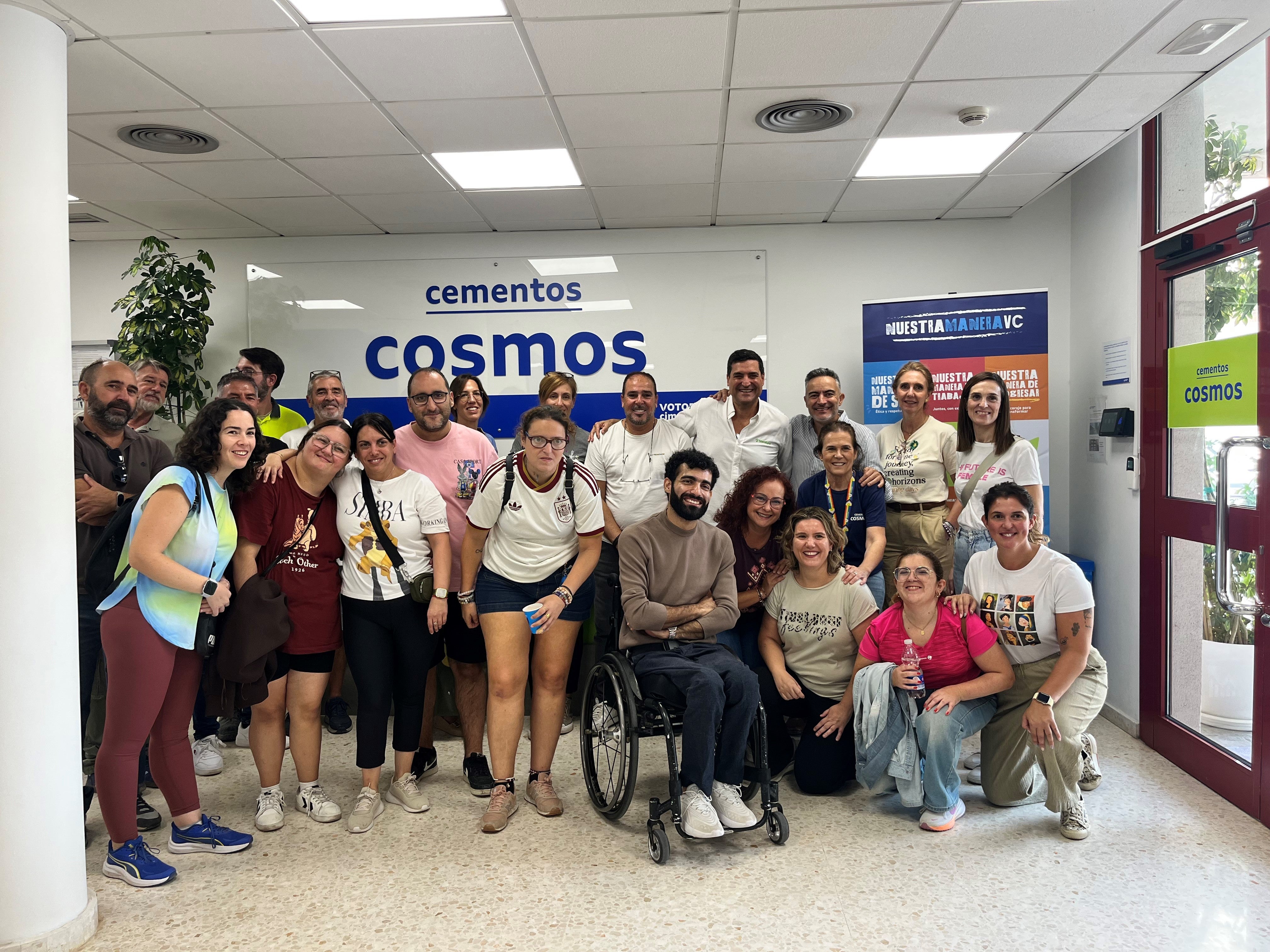 La Fábrica de Málaga celebra una jornada de inclusión a través del deporte junto a Aproinla y el atleta Adnan Almousa La Fábrica de Málaga celebra una jornada de inclusión a través del deporte junto a Aproinla y el atleta Adnan Almousa