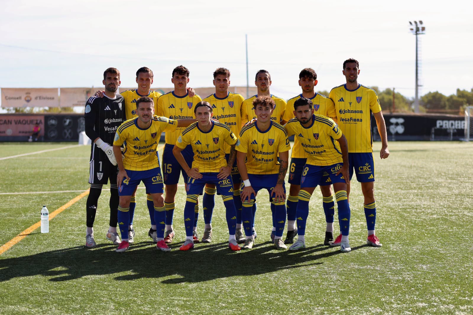 El Orihuela CF agrava su crisis con una derrota ante el colista y el Torrevieja rescata un punto en el descuento El Orihuela CF agrava su crisis con una derrota ante el colista y el Torrevieja rescata un punto en el descuento