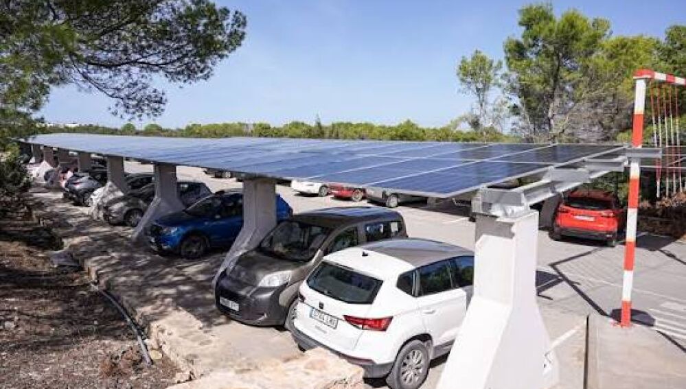 El Govern inaugura la instalación fotovoltaica del Hospital de Formentera, que permitirá ahorrar cerca de 30.000 euros anuales