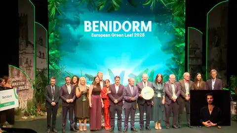 Benidorm se alza en Portugal con el premio European Green Leaf y representará a las ciudades verdes de la UE en 2028 Benidorm se alza en Portugal con el premio European Green Leaf y representará a las ciudades verdes de la UE en 2028
