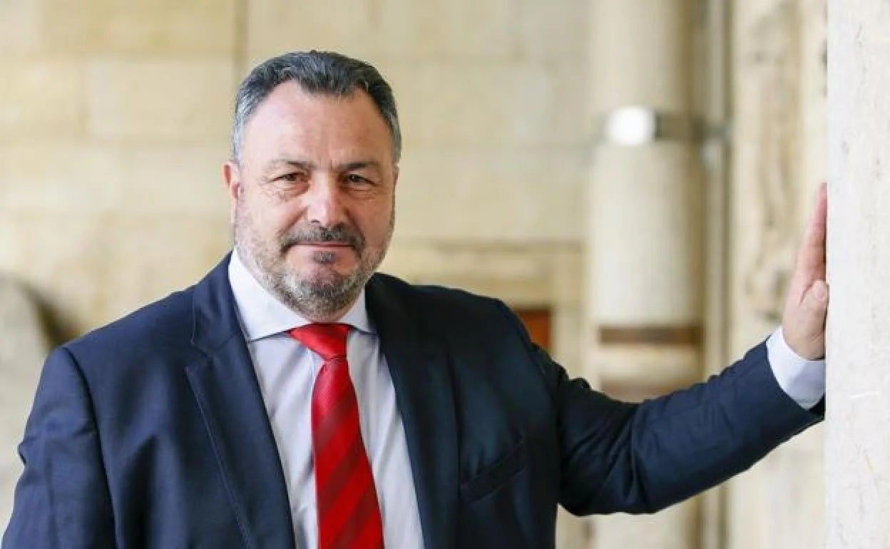 Eduardo Morán busca apoyos entre los socialistas leoneses para ir al Senado mientras Cendón apuesta por Salvador Vidal Eduardo Morán busca apoyos entre los socialistas leoneses para ir al Senado mientras Cendón apuesta por Salvador Vidal