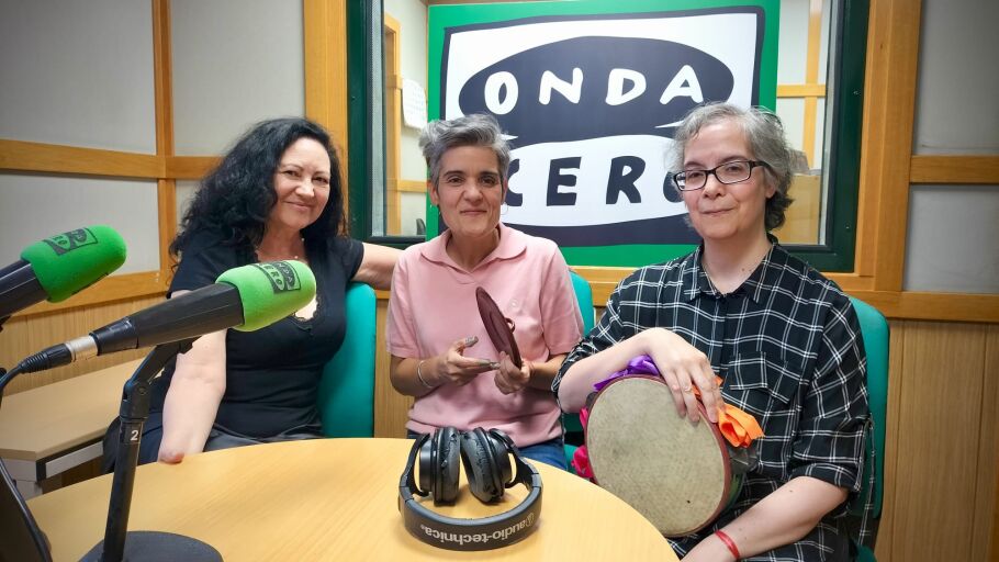 Tr&eacute;bole, Eva Frade Extr&aacute;iz, Raquel y Sonia Ordo&ntilde;ez Lanza. 