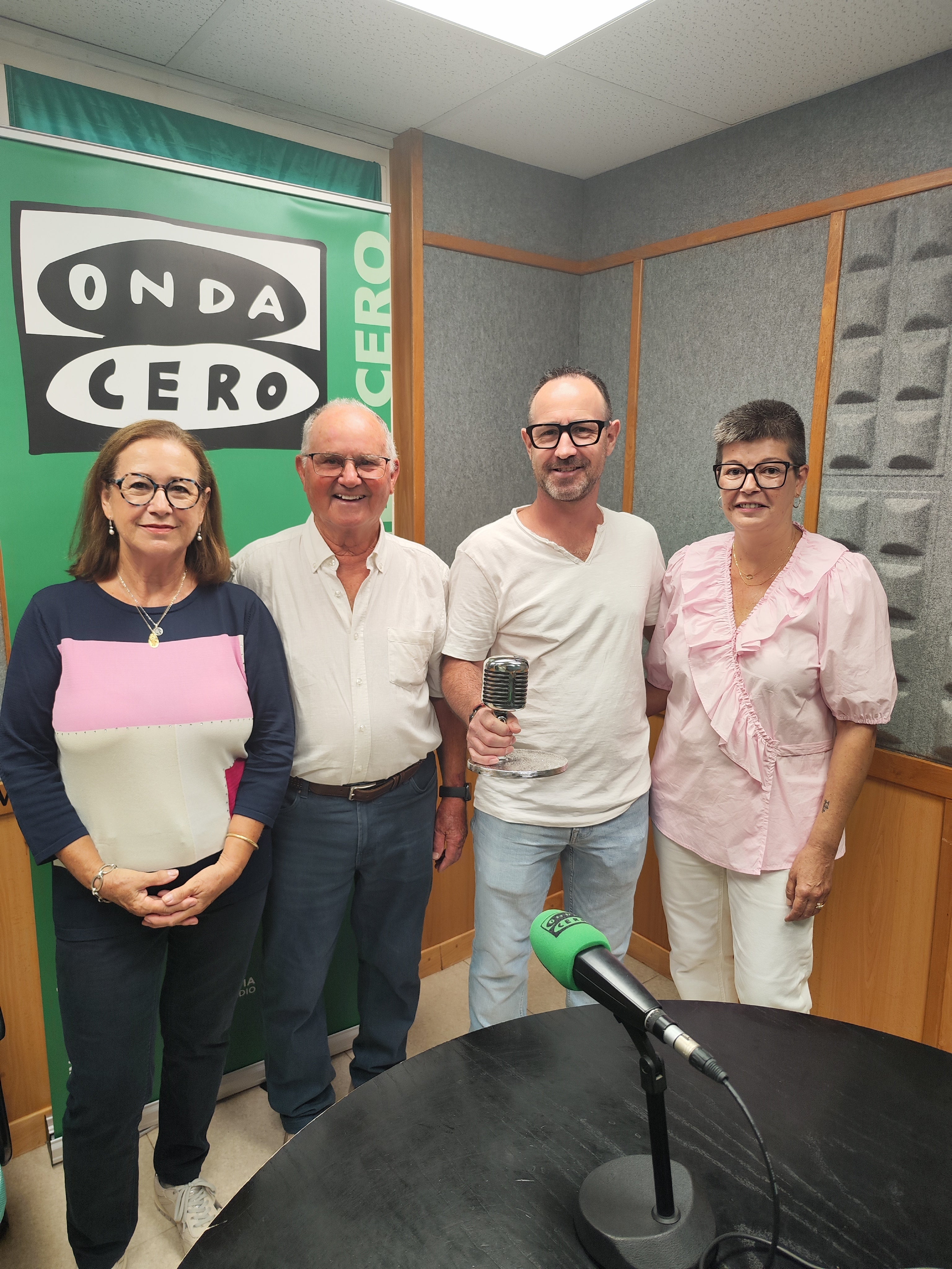 Can Na Magdalena recibe el Premio Onda Cero Menorca de Comercio Local por sus más de 75 años de trayectoria Can Na Magdalena recibe el Premio Onda Cero Menorca de Comercio Local por sus más de 75 años de trayectoria