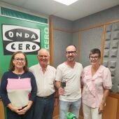 El equipo de Ca Na Magdalena en los estudios de Maó. 