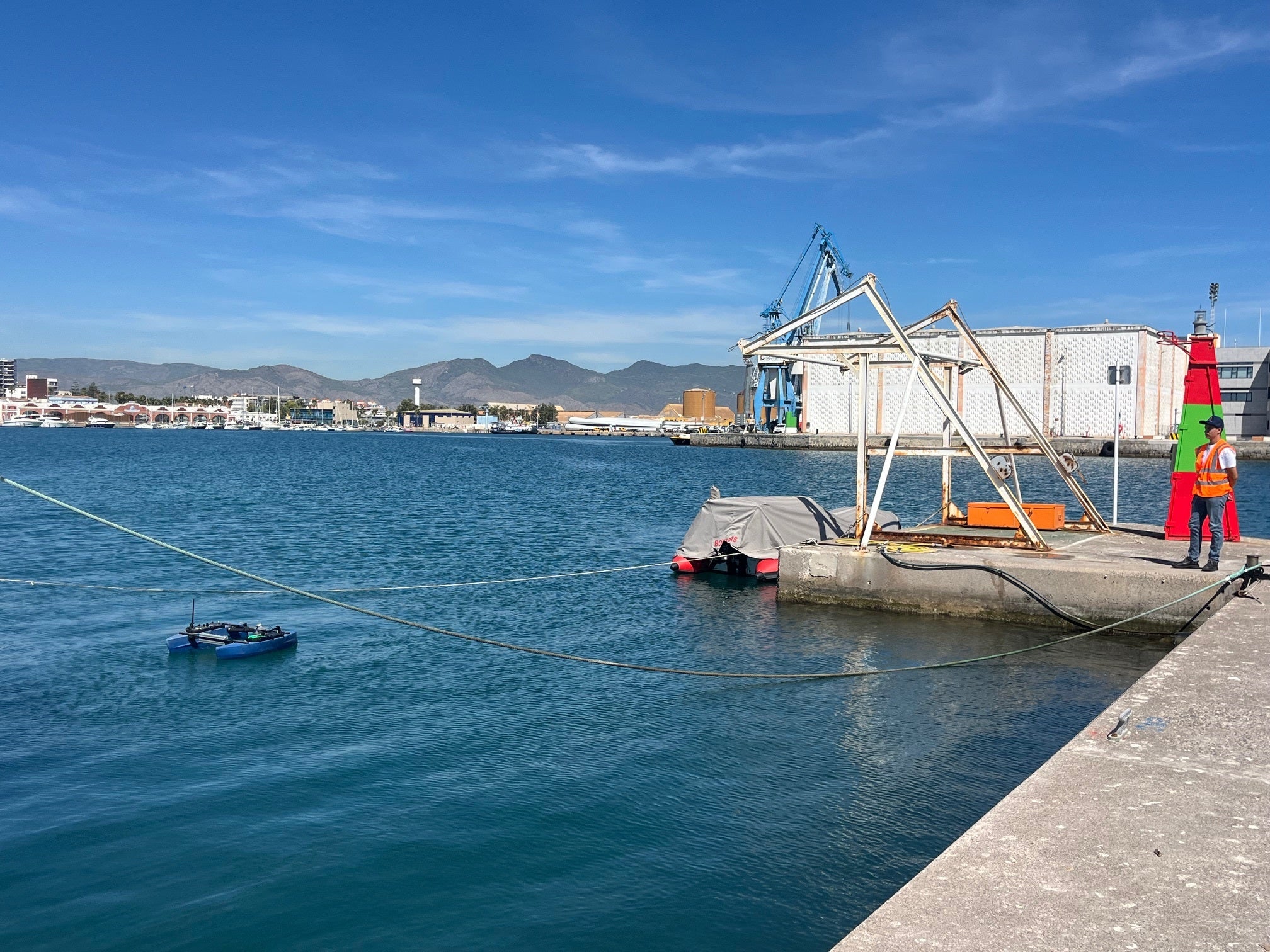 El puerto de Castellón ensaya un sistema de robots coordinados para inspeccionar el fondo marino El puerto de Castellón ensaya un sistema de robots coordinados para inspeccionar el fondo marino