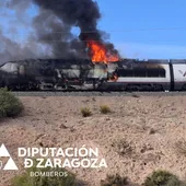 El incendio en el vagón de cola provocó ayer incidencias en el servicio del AVE y continúa los retrasos El incendio en el vagón de cola provocó ayer incidencias en el servicio del AVE y continúa los retrasos