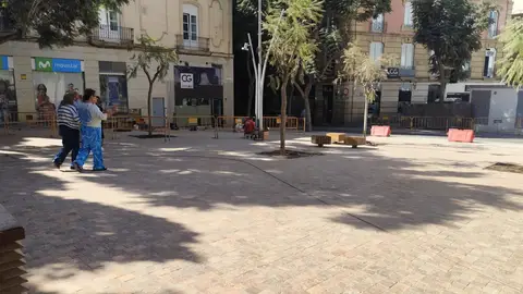 El Ayuntamiento de Almería da por terminada la remodelación del Paseo de Almería pese a los retoques pendientes El Ayuntamiento de Almería da por terminada la remodelación del Paseo de Almería pese a los retoques pendientes