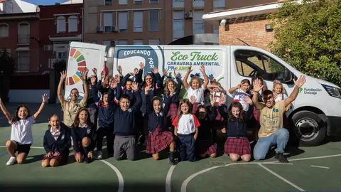 Más de 8.000 personas visitarán la caravana de educación ambiental de Fundación Unicaja y PROAMB Más de 8.000 personas visitarán la caravana de educación ambiental de Fundación Unicaja y PROAMB
