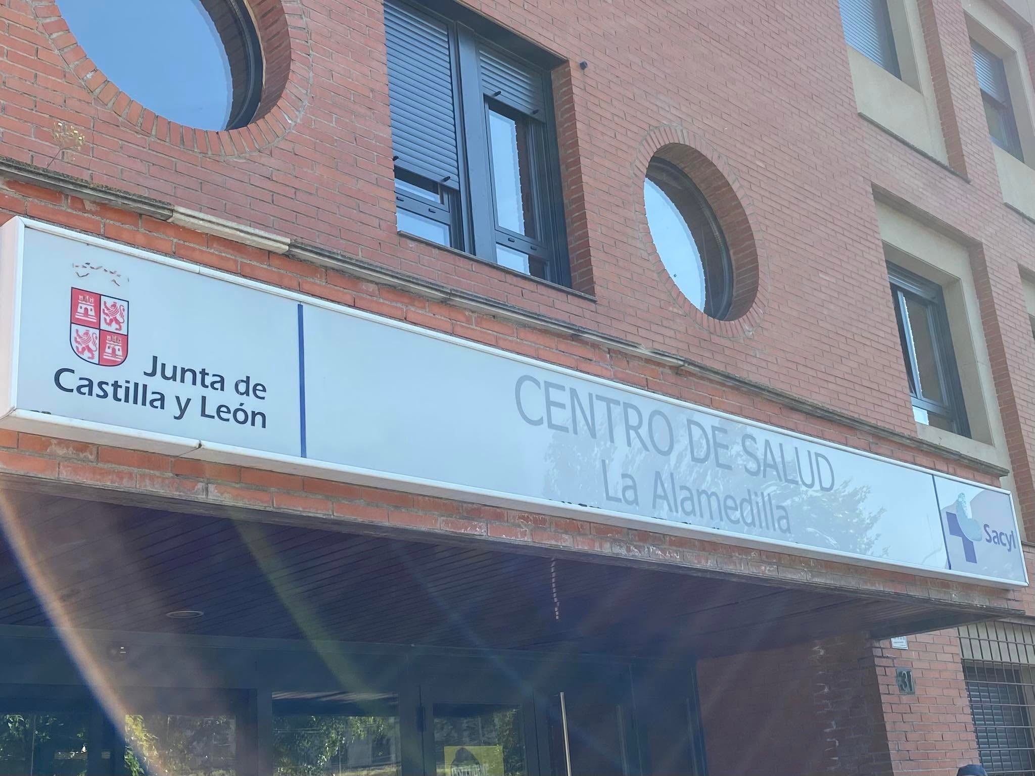 El capitalino Centro de Salud de La Alamedilla ha suspendido algunas vacunaciones El capitalino Centro de Salud de La Alamedilla ha suspendido algunas vacunaciones
