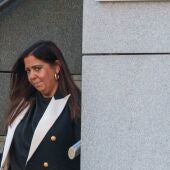 La jueza que investigó al hermano de Pedro Sánchez, Beatriz Biedma, a su salida de la Audiencia Nacional, a 8 de octubre de 2026, en Madrid (España)