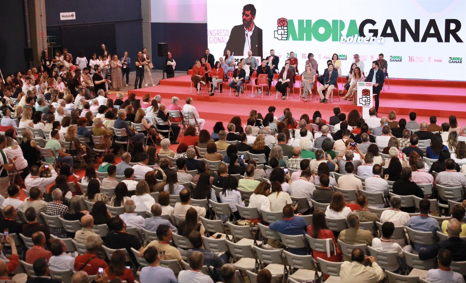 El PSOE presentará este domingo en Don Benito a sus candidatos a las municipales en las ocho grandes ciudades extremeñas El PSOE presentará este domingo en Don Benito a sus candidatos a las municipales en las ocho grandes ciudades extremeñas
