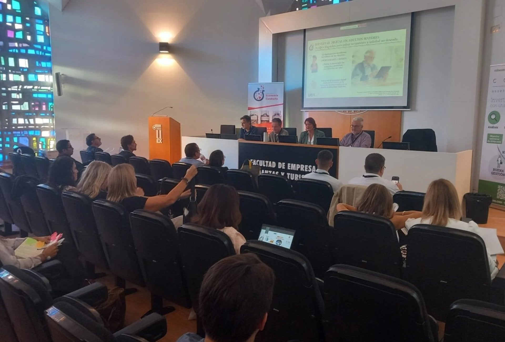 La UEx organiza en Cáceres el III Congreso Internacional de la Sociedad Científica de Economía de la Conducta La UEx organiza en Cáceres el III Congreso Internacional de la Sociedad Científica de Economía de la Conducta