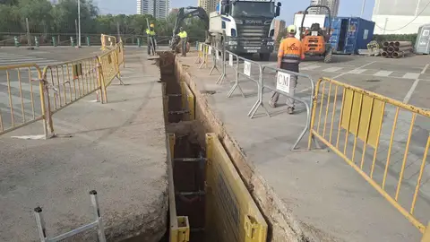 Desde el lunes 19 de octubre el tráfico quedará cortado en el Camí del Salt de l’Aigua en Benidorm por las obras del colector del Palau Desde el lunes 19 de octubre el tráfico quedará cortado en el Camí del Salt de l’Aigua en Benidorm por las obras del colector del Palau