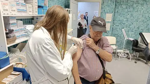 Los centros de salud han comenzado la campaña de vacunación contra la gripe Los centros de salud han comenzado la campaña de vacunación contra la gripe