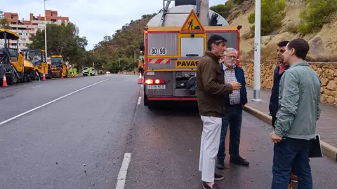 Villajoyosa inicia su plan de asfaltado de calles urbanas en la Cala Villajoyosa inicia su plan de asfaltado de calles urbanas en la Cala