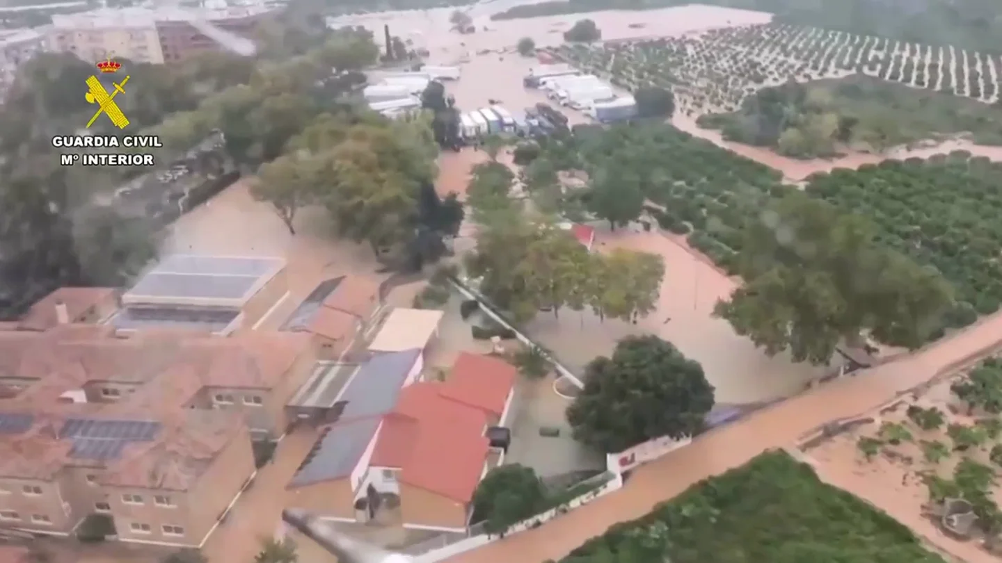 Las imágenes aéreas que muestran las devastadoras inundaciones en Oliva y Pego Las imágenes aéreas que muestran las devastadoras inundaciones en Oliva y Pego