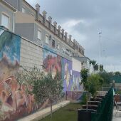 Las familias del CEIP Los Dolses de Orihuela costa denuncian ocho años sin mantenimiento, desagües ilegales en el patio de Infantil y graves deficiencias eléctricas  