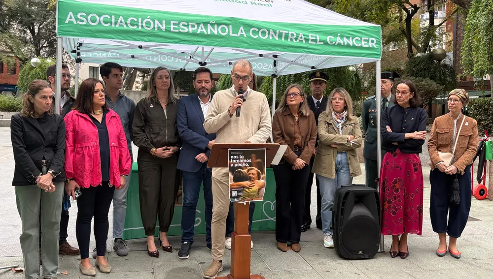 AECC y representantes institucionales AECC y representantes institucionales