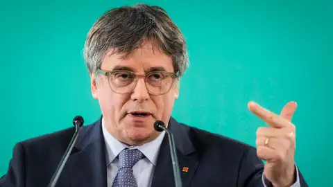 El presidente de JxCat, Carles Puigdemont, durante una rueda de prensa. El presidente de JxCat, Carles Puigdemont, durante una rueda de prensa.