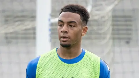Bright Ede en un entrenamiento en Abegondo Se retiró lesionado en el partido contra el Levante en Riazor.