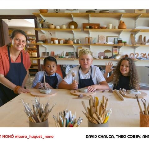 Laura Huguet Nonó junto a David Chauca, Theo Cobby y Anna Fátima Smiri