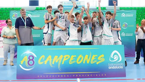 Málaga se proclama campeona del A8 Cadete Masculino Málaga se proclama campeona del A8 Cadete Masculino