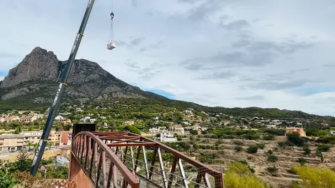 Comienzan las obras para construir un nuevo itinerario peatonal de acceso a la Ermita del Santíssim Crist del Remei Comienzan las obras para construir un nuevo itinerario peatonal de acceso a la Ermita del Santíssim Crist del Remei