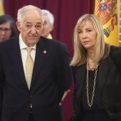 El presidente del Tribunal Constitucional, Cándido Conde-Pumpido, y la presidenta del CGPJ, Isabel Perelló,