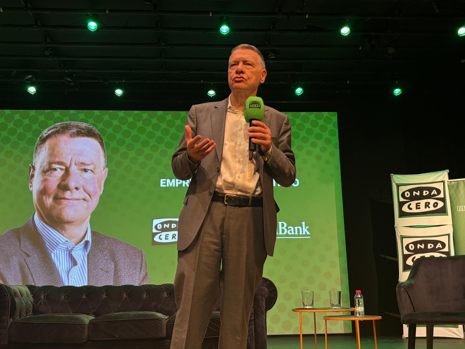 Jordi Sevilla sobre Zapatero: "Ha hecho cosas que no debería hacer y no era consciente de que no debería hacerlas" Jordi Sevilla sobre Zapatero: "Ha hecho cosas que no debería hacer y no era consciente de que no debería hacerlas"