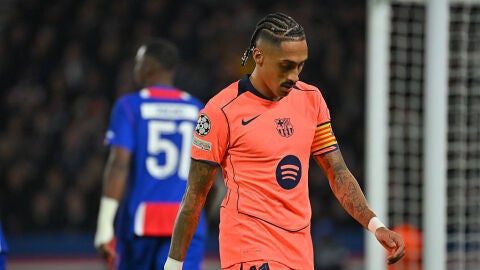 Raphinha durante el PSG - Barcelona