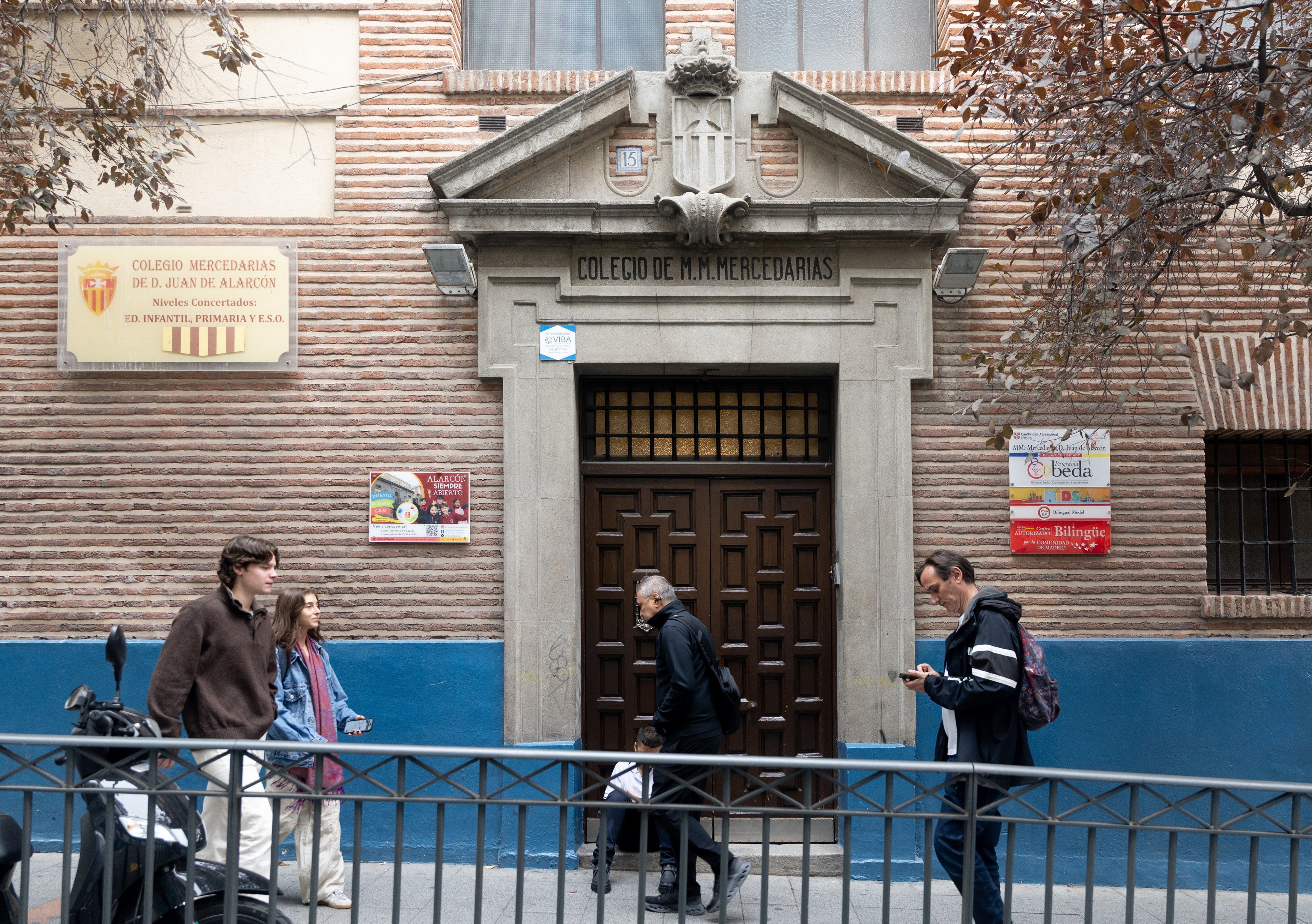 El profesor de Madrid detenido por agredir al menos a seis alumnos tenía un juicio pendiente por un caso similar El profesor de Madrid detenido por agredir al menos a seis alumnos tenía un juicio pendiente por un caso similar