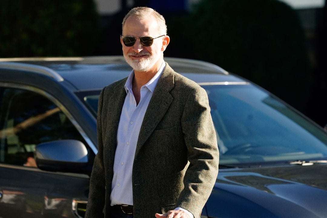 El rey Felipe VI abandona la clínica en la que se ha sometido a una operación de cataratas en Oviedo El rey Felipe VI abandona la clínica en la que se ha sometido a una operación de cataratas en Oviedo