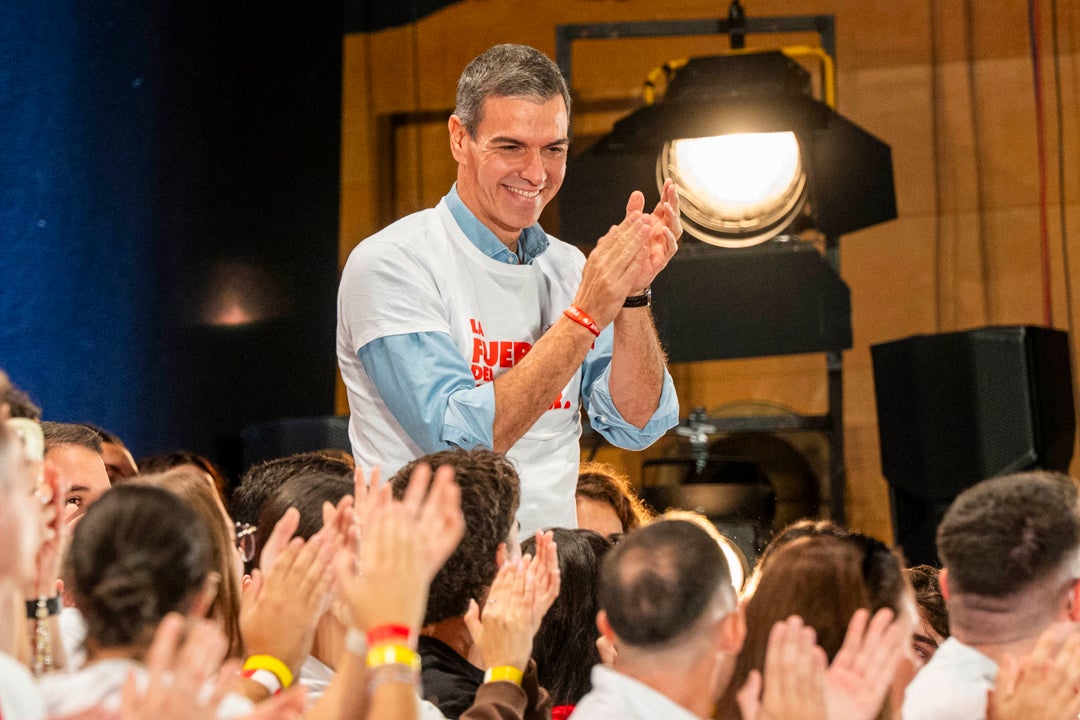 El secretario general del PSOE y presidente del Gobierno, Pedro Sánchez durante un acto de la formación en Granada este sábado. El secretario general del PSOE y presidente del Gobierno, Pedro Sánchez durante un acto de la formación en Granada este sábado.