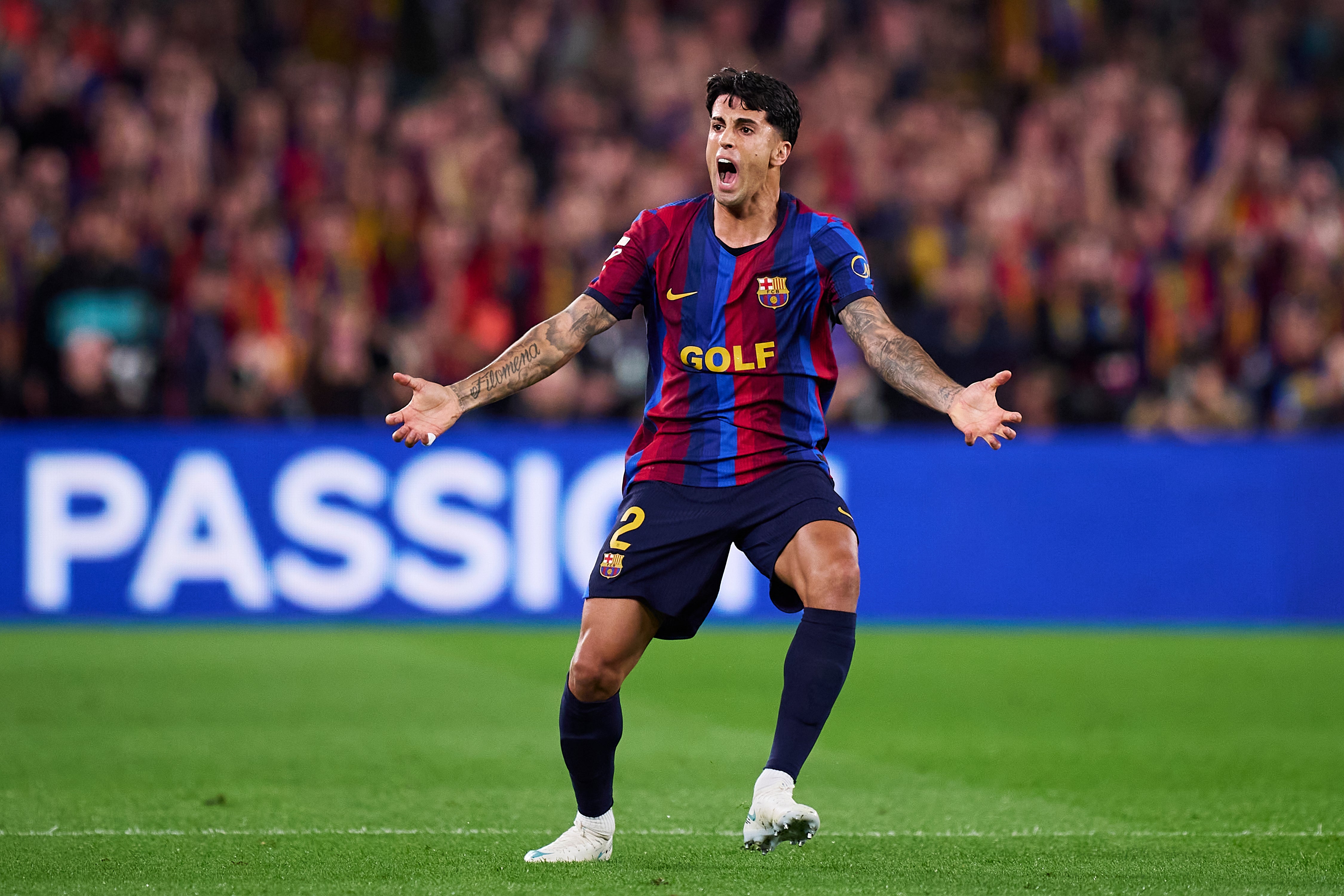 Joao Cancelo protesta durante el partido contra el Real Madrid Joao Cancelo protesta durante el partido contra el Real Madrid