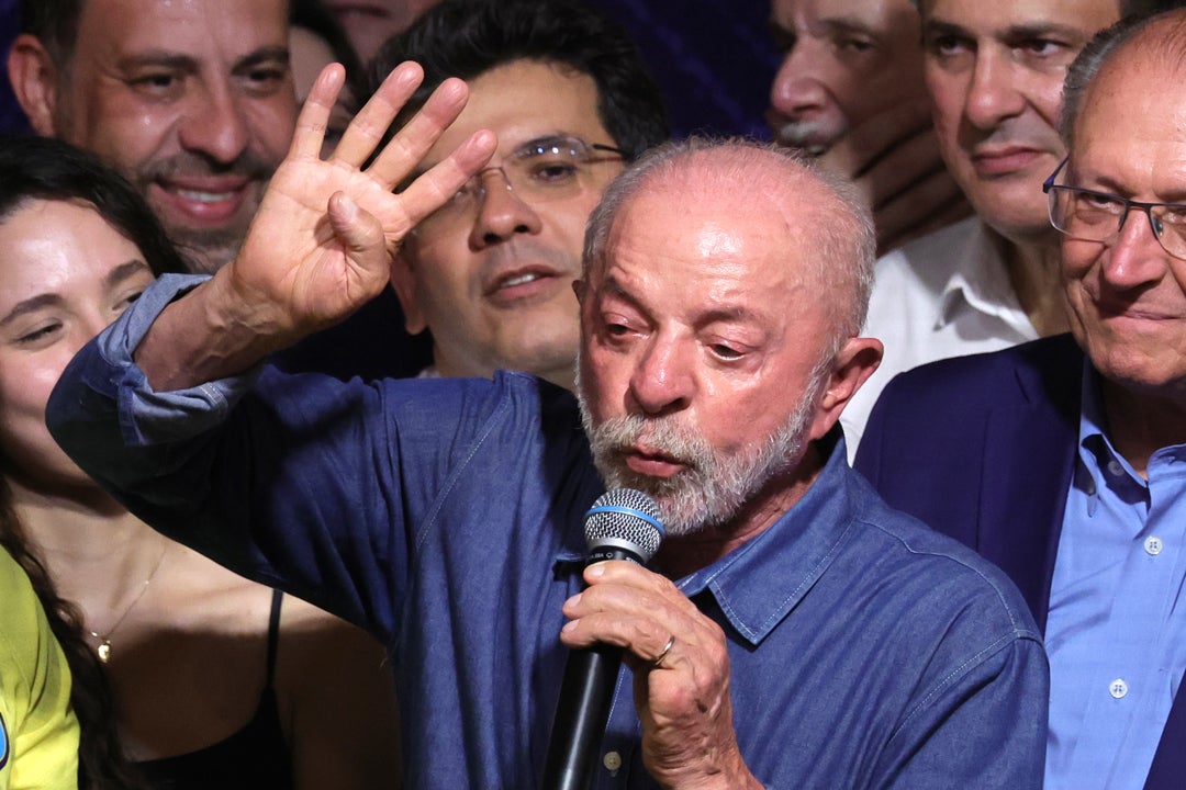 El presidente de Brasil, Luiz Inácio Lula da Silva, pronuncia un discurso al ganar las elecciones presidenciales de Brasil El presidente de Brasil, Luiz Inácio Lula da Silva, pronuncia un discurso al ganar las elecciones presidenciales de Brasil