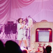 Imagen de archivo del artista Camilo durante un concierto