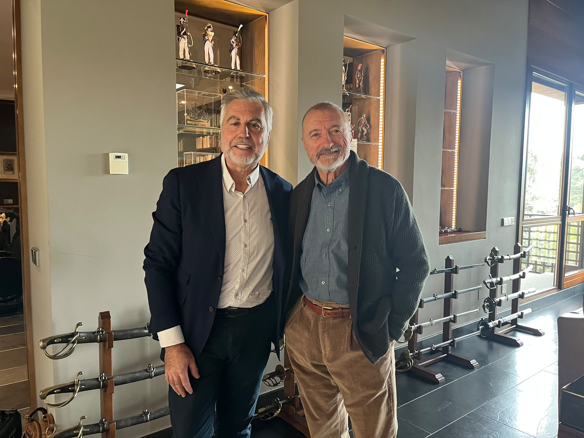 Arturo Pérez-Reverte durante su entrevista con Carlos Alsina Arturo Pérez-Reverte durante su entrevista con Carlos Alsina