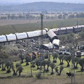 Los servicios de emergencias durante sus labores de atención y rescate en el accidente de tren en Urda Los servicios de emergencias durante sus labores de atención y rescate en el accidente de tren en Urda