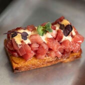 Pavé de atún con mayonesa de kimchi de Dicharachero.